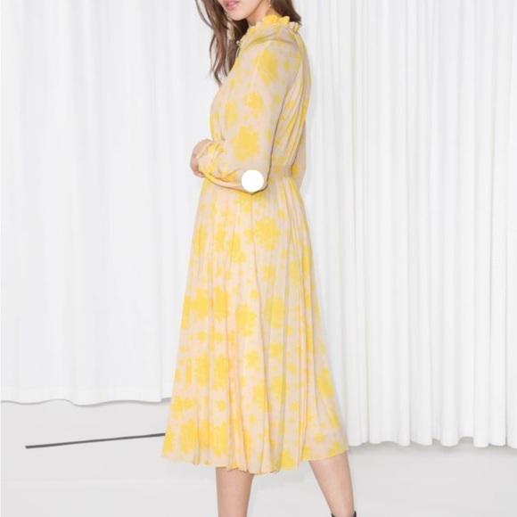 & Other Stories yellow floral print midi dress - Picture 2 of 4
